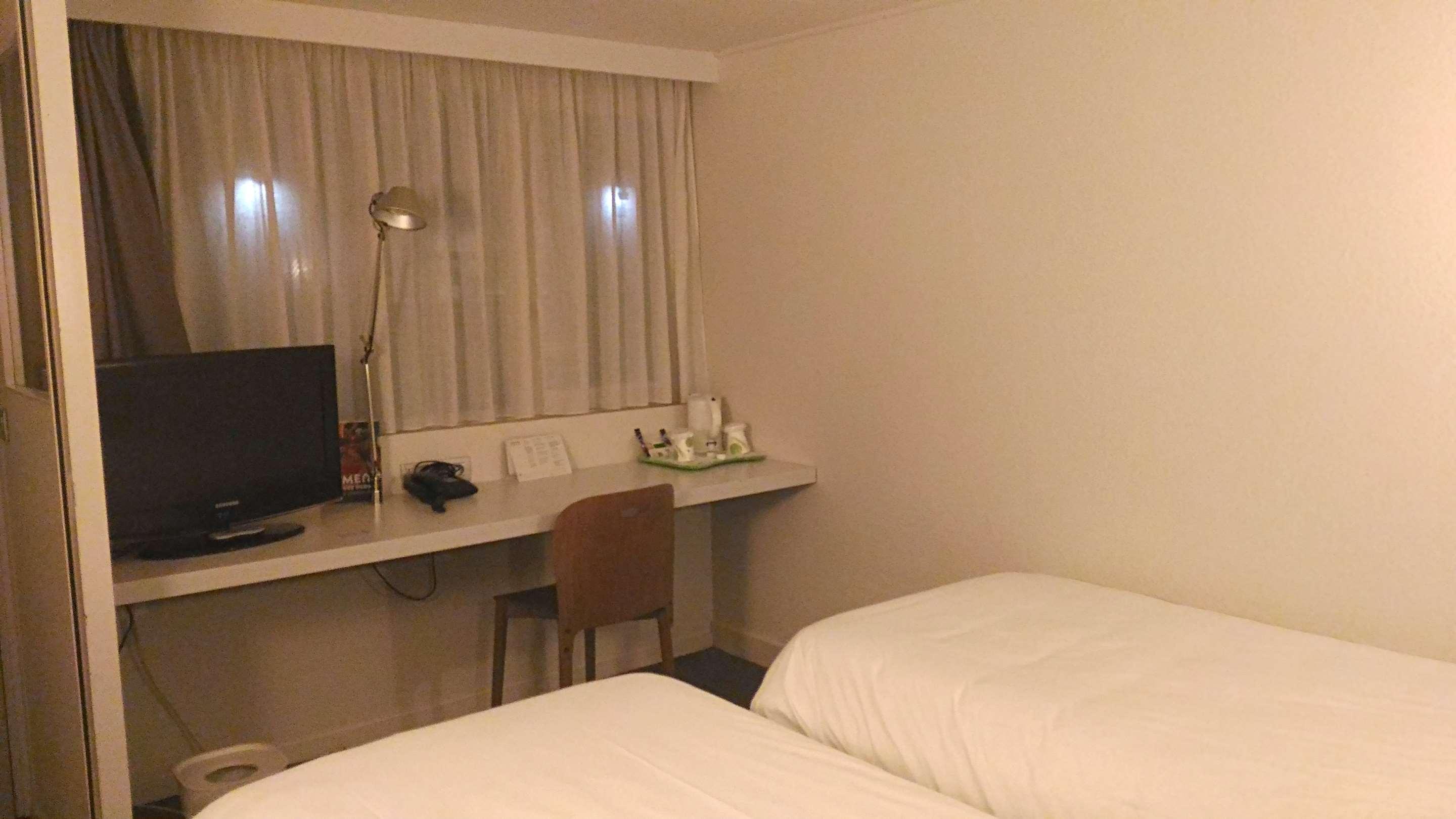 Campanile Conflans-Sainte-Honorine Hotel Bagian luar foto