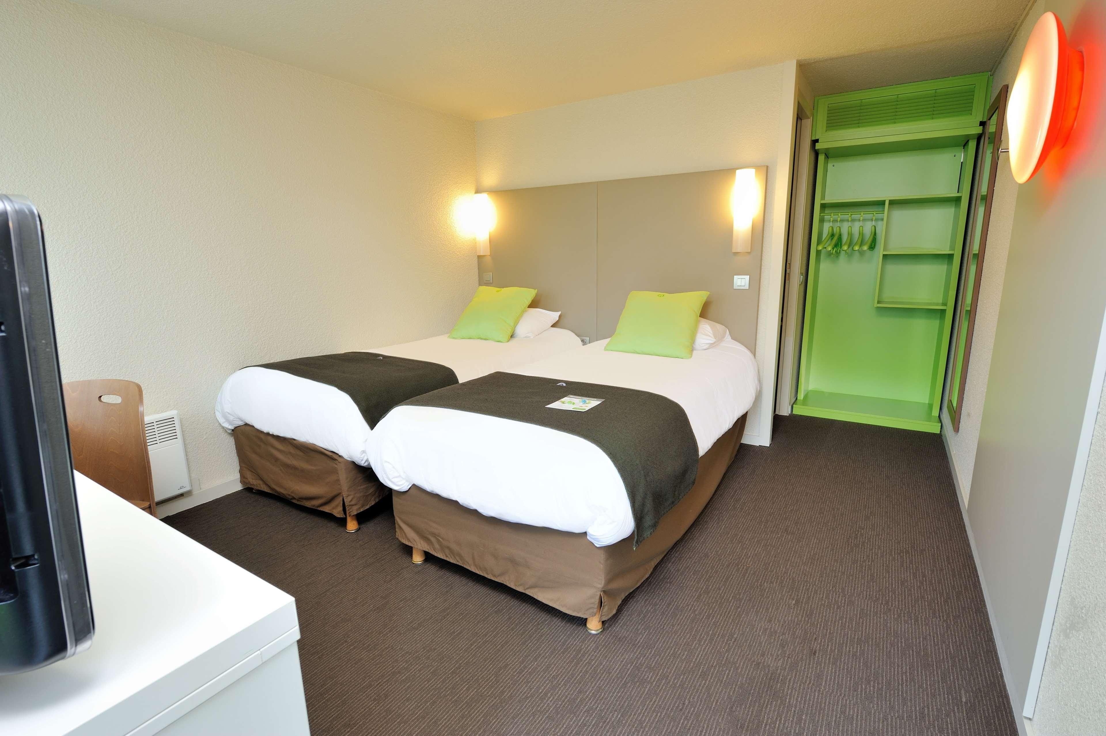 Campanile Conflans-Sainte-Honorine Hotel Bagian luar foto