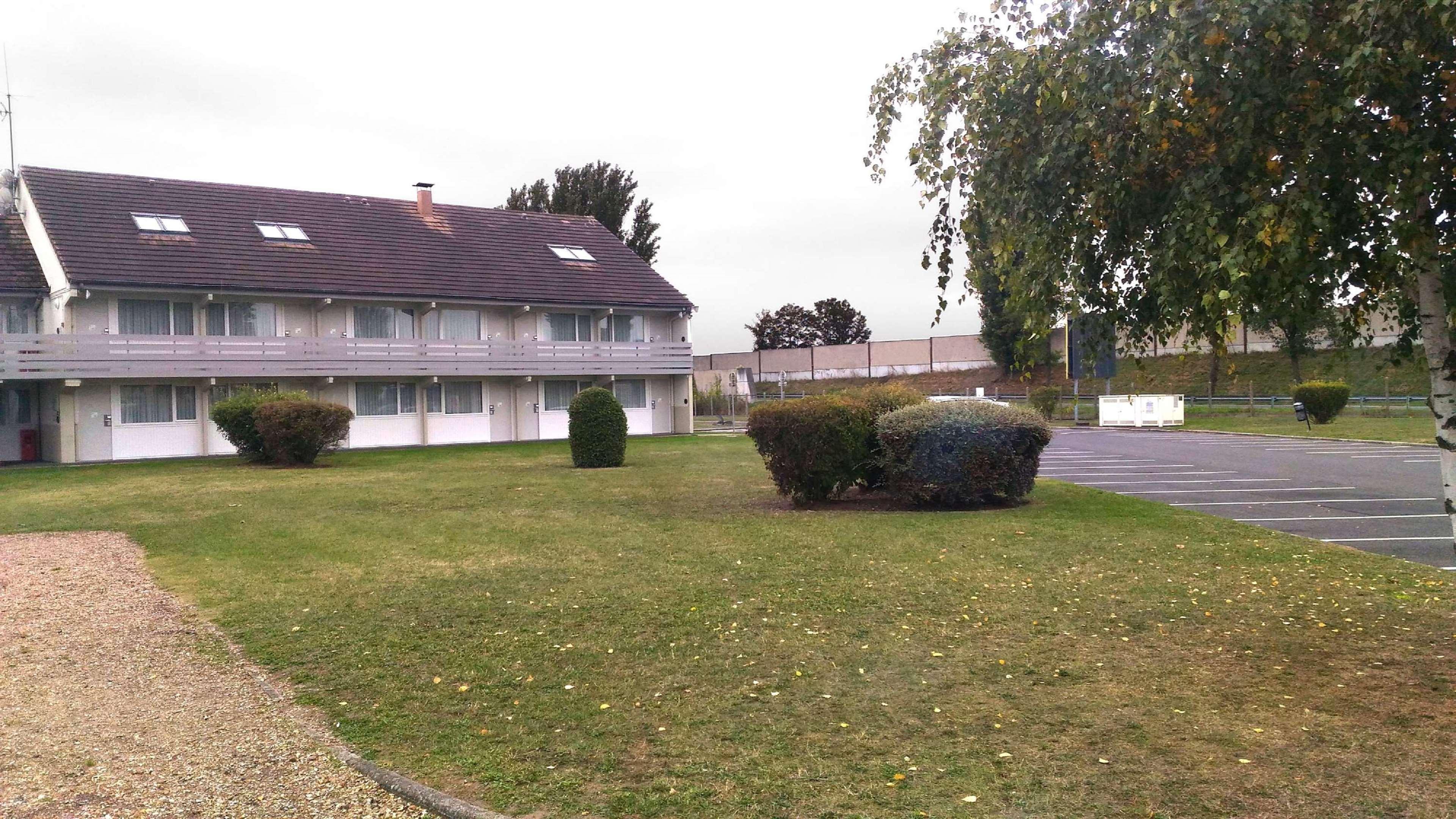 Campanile Conflans-Sainte-Honorine Hotel Bagian luar foto