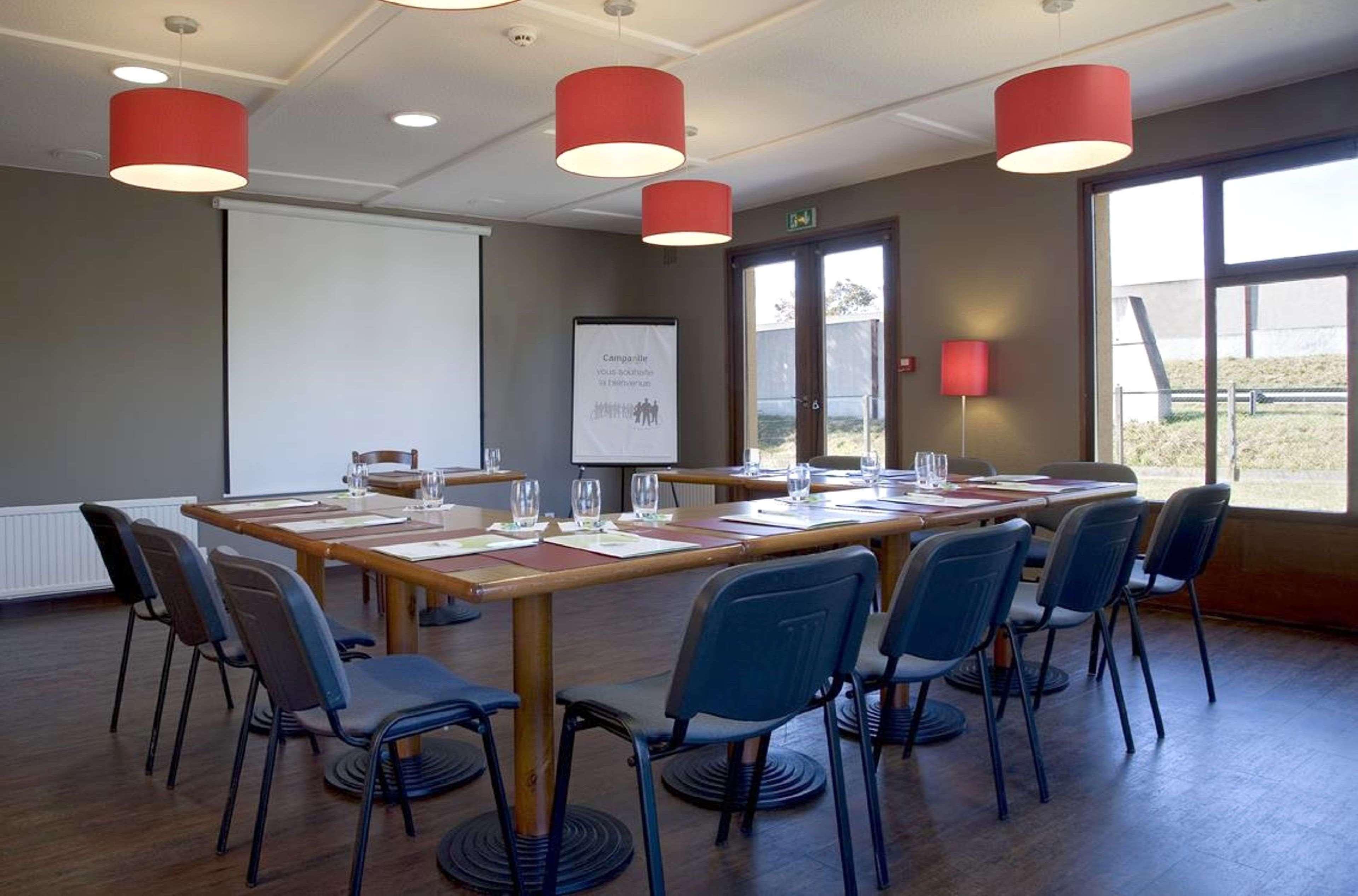 Campanile Conflans-Sainte-Honorine Hotel Bagian luar foto