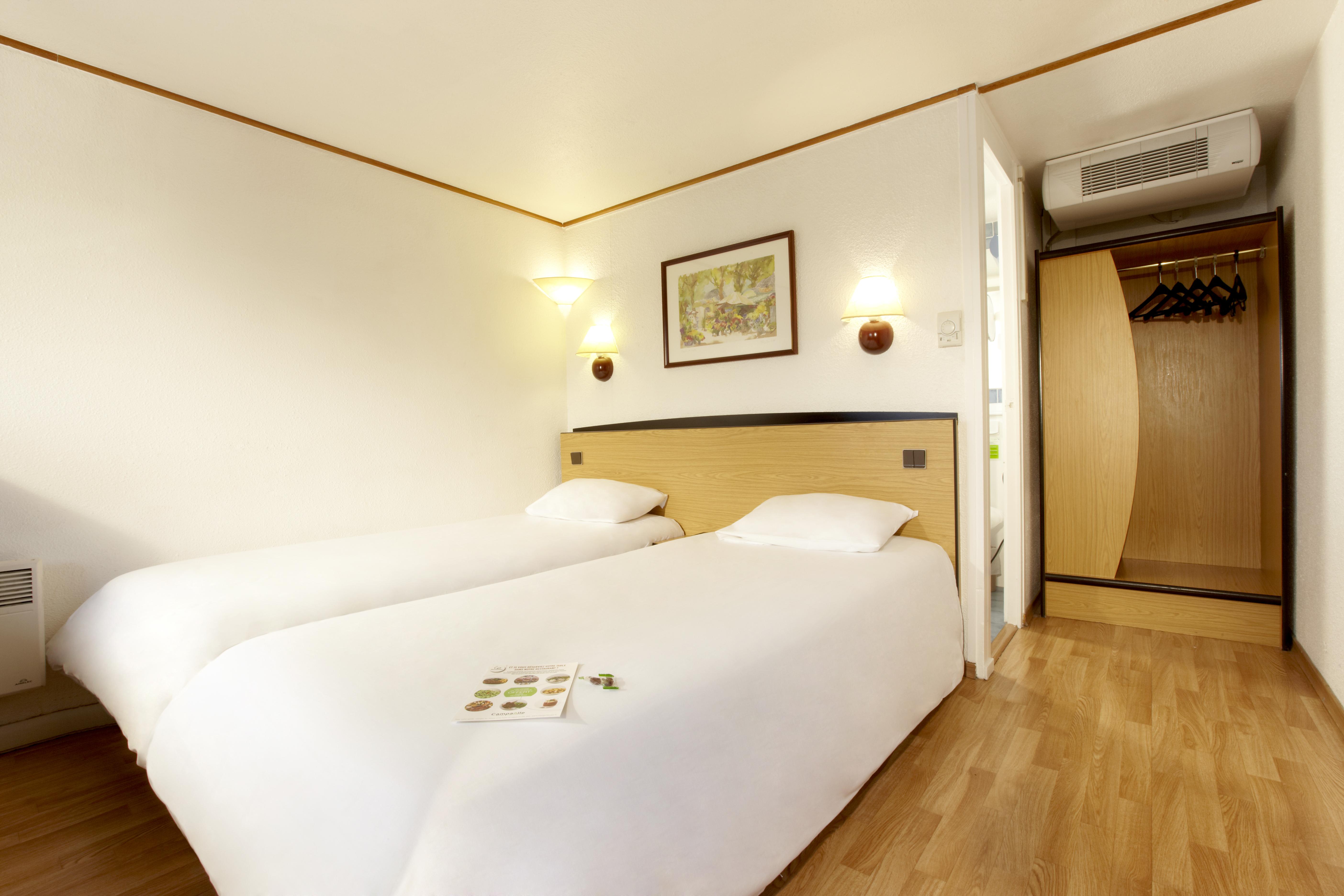 Campanile Conflans-Sainte-Honorine Hotel Bagian luar foto