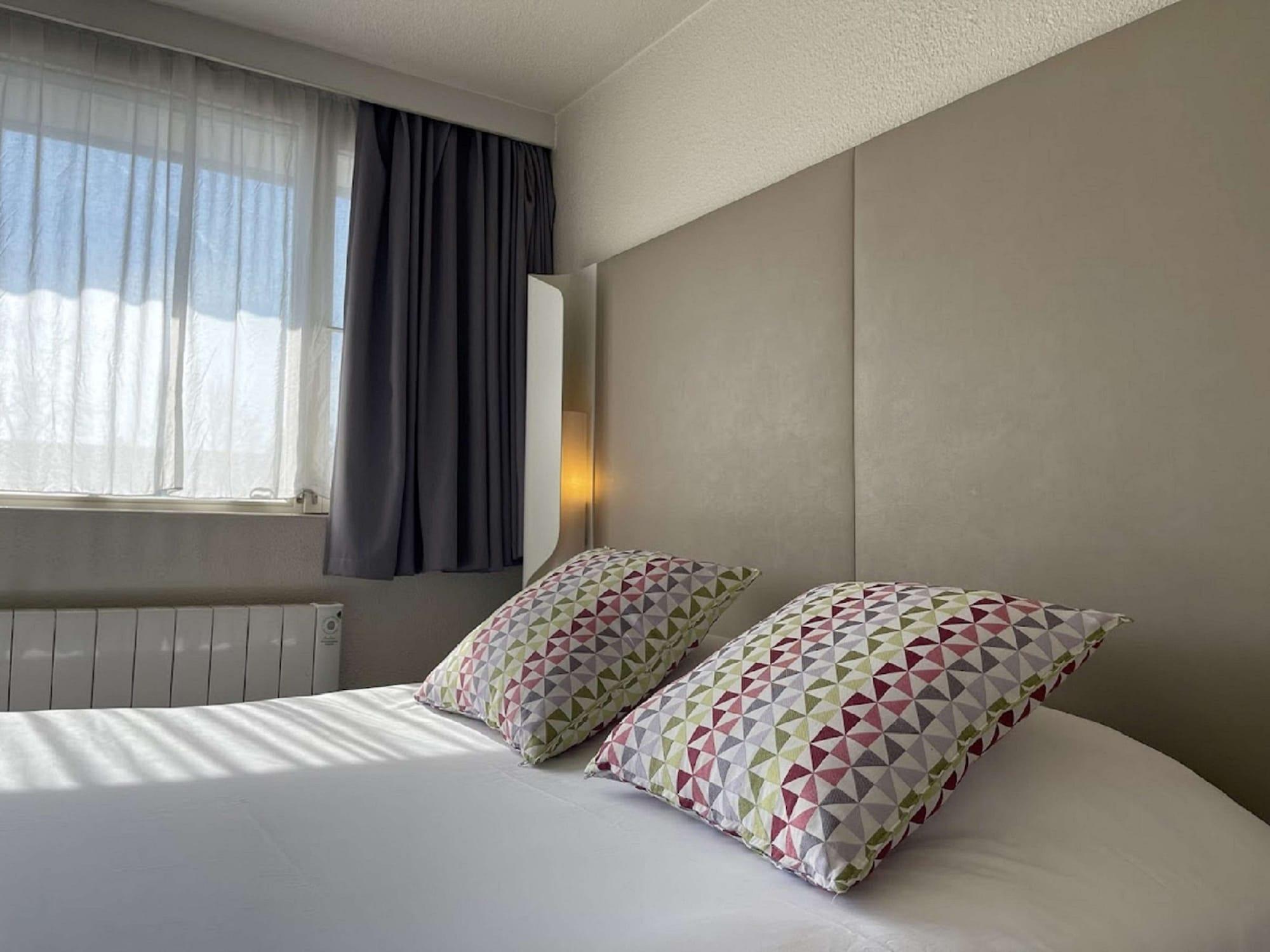 Campanile Conflans-Sainte-Honorine Hotel Bagian luar foto